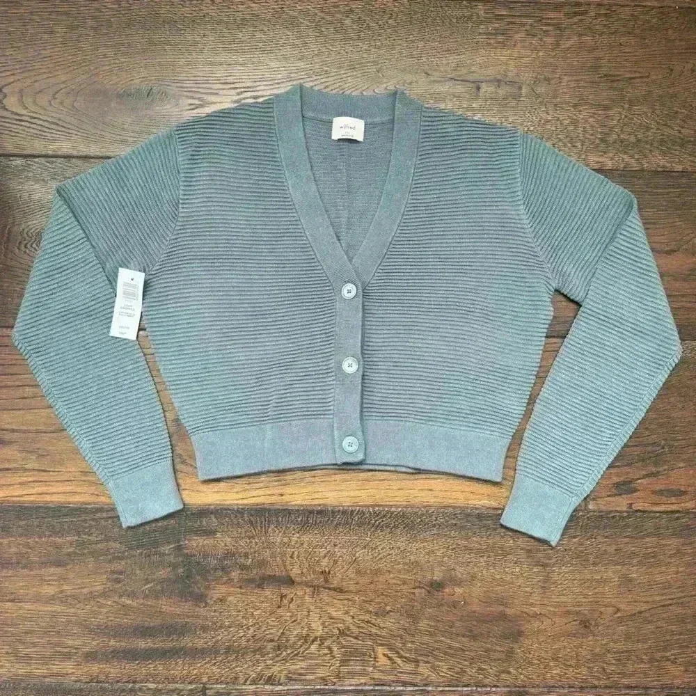 Aritzia Cropped  Cardigan - Picture 4 of 9